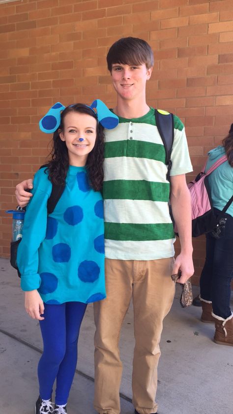 diy blues clues costumes!                                                                                                                                                                                 More Blue Clues Halloween Costume, Diy Blues Clues Costume, Blues Clues Couples Costume, Blues Clues Family Costume, Blues Clues Costume, Steve Costume, Clue Costume, Crazy Halloween Costumes, Puppy Halloween Costumes