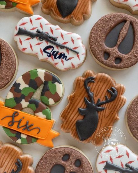 Sugar & Love Cookie Co. on Instagram: "Birthday shout out to Sam!! Gotta love a six year old who loves hunting, doesn’t get much better than that! Hope your day was amazing and Happy Birthday💗 Credit to: -Number plaque @thesweetdesignsshoppe -plaques @sweetleighprinted" Hunting Sugar Cookies, Hunting Cookies Decorated, Cookie Making, Best Apple Pie, Birthday Shout Out, Sugar Love, Animal Cookies, Deer Print, Cookie Ideas