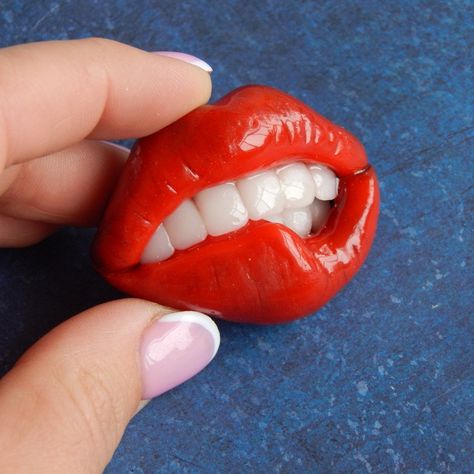 Sexy red lips brooch😍 Polymer Clay Lips, Clay Lips, Lips Pin, Clay Characters, Dental Jewelry, Lip Jewelry, Fimo Jewelry, Wood Ring Box, Handmade Jewelry Box