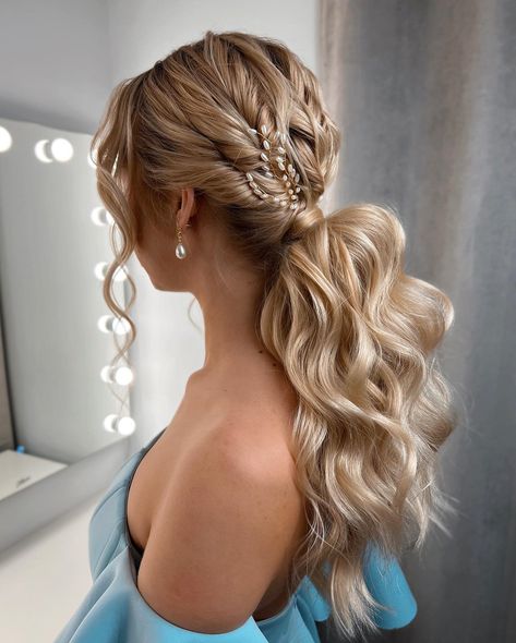 30 Easy Wedding Hairstyles Ideas for 2023 - Flymeso Blog Pageant Hair Half Up Half Down, Wedding Hairstyles 2024 Trends, Brides 2024, Wedding Ponytail Hairstyles, Bridal Ponytail, Wedding Ponytail, Wedding Hair Trends, Wedding Hair Up, Simple Wedding Hairstyles