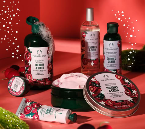 Christmas Fashion Photography, Perfume Wishlist, Body Shop Body Butter, Skincare Inspiration, Holiday Gift Sets, Bath And Body Care, Beauty Box, Skin Care Essentials, Skin Rejuvenation