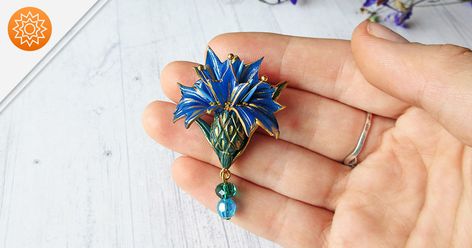 Sculpting Cornflower Brooch Of Polymer Clay Clay Diys, Dry Pastel, Dark Blue Color, Green Bead, Green And Gold, Ear Cuff, Gold Color, Polymer Clay