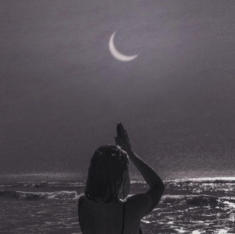 Moon, salute, ethereal, black and white, fujifilm x100v, magic, film photography Black Ethereal Aesthetic, White Magic Aesthetic, Moon Magic Aesthetic, Dark Water Aesthetic, Black Magic Aesthetic, Witchy Pfp, Doctor Background, Moon Daughter, Ethereal Moon