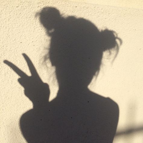 uglytoast: “ today has been soooo boring but at least my hair looks alright ” Tumblr Pics, Shotting Photo, Shadow Pictures, Photography Subjects, Photos Tumblr, Foto Poses, Tumblr Photography, Trik Fotografi, The Shadow