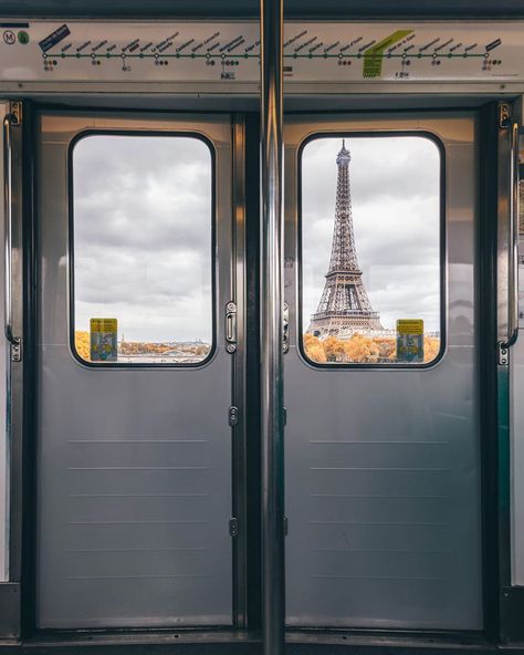 Metro Paris, Paris Metro, The Eiffel Tower, Travel Scrapbook, Train Travel, Something New, Eiffel Tower, Locker Storage, Tower