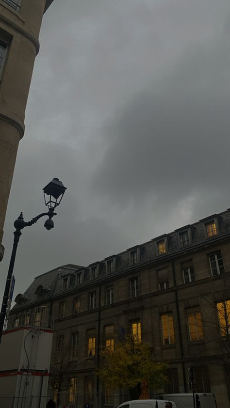 Grey Day Aesthetic, Grey Hour Winter, Grey Hour Aesthetic, Grey Sky Aesthetic, Cloudy Paris, Gray Hour, Cloudy Sky Aesthetic, Grey Rainy Day, Introvert Aesthetic