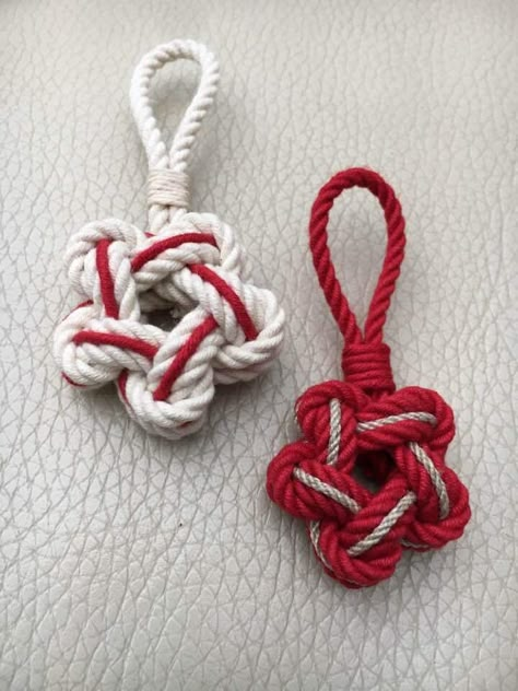 Nautical Christmas Ornaments, Paracord Projects Diy, Pola Macrame, Paracord Bracelet Patterns, Cords Crafts, Wire Knitting, Paracord Bracelet Diy, Paracord Knots, Easter Hairstyles For Women