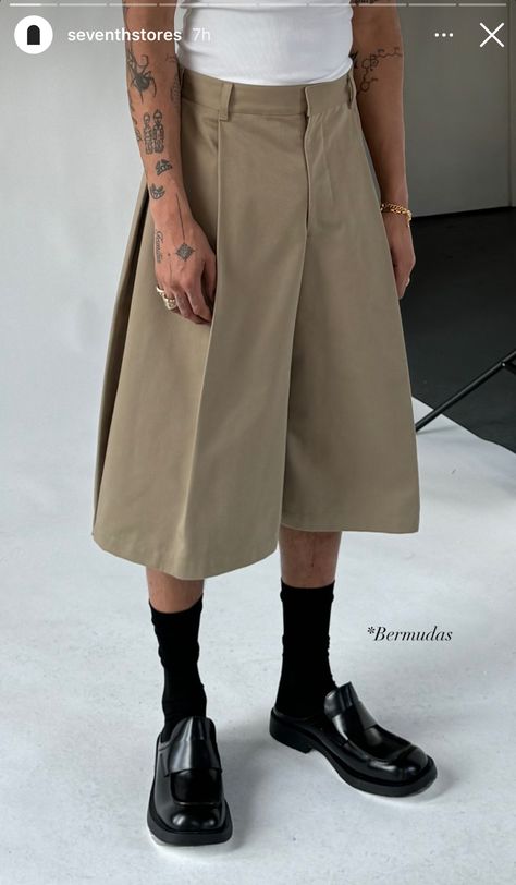 Men Bermuda Shorts Outfit, Men’s Tailoring, Pleated Shorts Outfit Men, 2025 Fashion Trends Men, Whimsical Outfit Men, Mens Shorts Outfits, African Clothing For Men, Mens Casual Dress Outfits, Street Fashion Men Streetwear