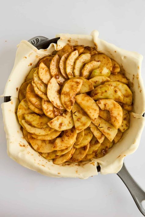 Learn how to make this easy apple galette with puff pastry and a sweet apple filling for a quick, crowd-pleasing dessert! Apple Galette With Puff Pastry, Galette With Puff Pastry, Easy Apple Galette Recipe, Easy Peach Crisp, Ambrosia Fruit Salad, Low Fat Desserts, Apple Galette, Puff Pastry Desserts, Galette Recipe