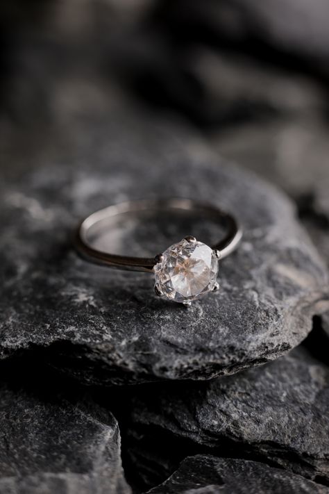 Macro shots of rings, shot using extension tubes. Earrings Photography, Jewellery Photo, Macro Shots, Men Earrings, Jewelry Photography, Macro Photography, Product Photography, Photo Jewelry, Staging