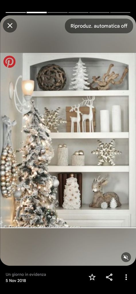 Winter Shelf Decor, Christmas Bookshelf, Neutral Holiday Decor, Tray Decor Christmas, Decorating Bookshelves, Neutral Christmas Decor, Christmas Decor Inspiration, Christmas Interiors, Christmas Themes Decorations