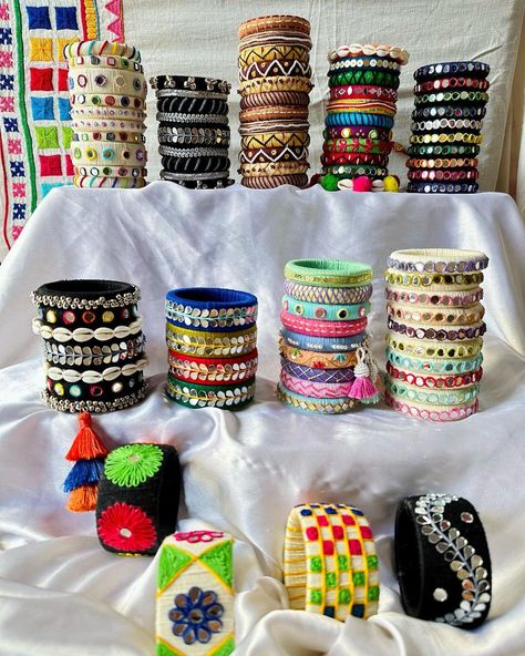 Bangles For Western Wear, Diy Thread Bangles, Navratri Collection 2023, Navaratri Outfits, Embroidered Bangles, Diy Bangles, Pinterest Women, Cloth Jewellery, Navratri Jewellery