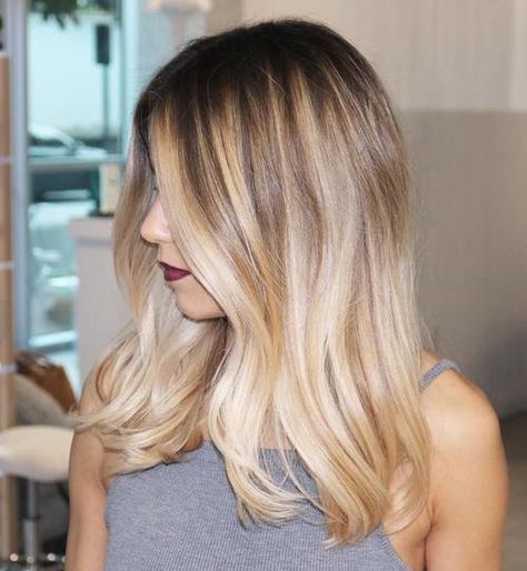 Blonde Hair Dark Roots, Hair Dark Roots, Blonde Bayalage, Balayage Hair Caramel, Blond Balayage, Balayage Hair Dark, Hair Dark, Balayage Hair Blonde, Short Hair Balayage