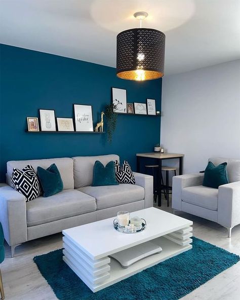 Teal living room with contemporary grey sofa Teal And Grey Living Room, Green And Grey Living Room, Green Furniture Living Room, Teal Living Rooms, Grey Living Room, Green Living Room, Living Room Decor Colors, Apartment Living Room Design, Deck Decorating Ideas On A Budget