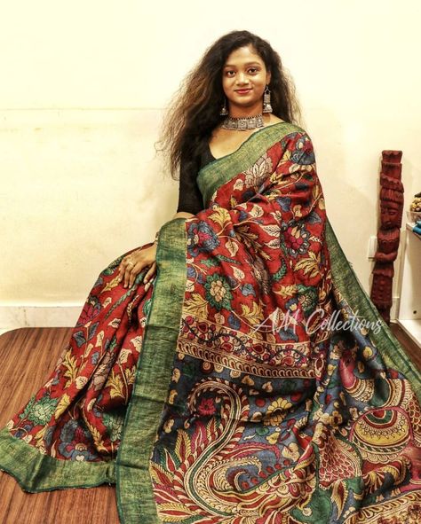 Pen Kalamkari Kanchi Pattu Sarees, Pattu Sarees Blouse Designs, Sarees Blouse Designs, Yemeni Clothes, Kanchi Pattu Sarees, Kalamkari Blouse, Tussar Silk Sarees, Hand Painted Designs, Pattu Saree Blouse Designs