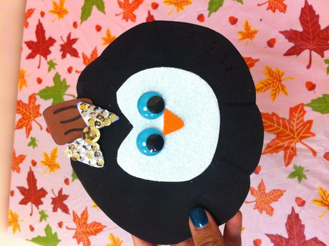 Pumpkin disguised as a penguin :) isn't it cute? Disguise Pumpkin Project, Pumpkin Disguise Ideas On Paper, Disguise A Pumpkin Project Paper, Disguise Pumpkin, Crafts Halloween Kids, Disguise A Pumpkin, Penguin Pumpkin, Cute Halloween Crafts, Project Paper