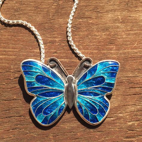 Custom Made Cloisonne Enamel Butterfly Necklace, Blue Morpho Butterfly Neclace Monarch Butterfly Necklace, Blue Butterfly Necklace, Cloisonne Enamel Jewelry, Accessoires Barbie, Cloisonne Jewelry, Pretty Jewelry Necklaces, Fine Art Jewelry, Enamel Necklaces, Gold Earrings Designs