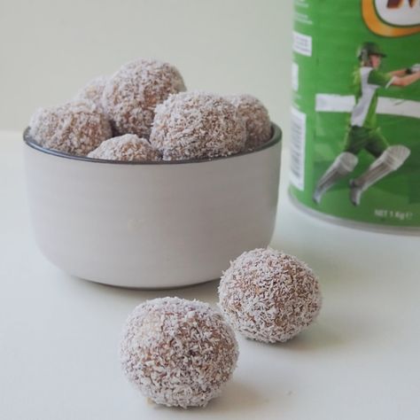 Milo Balls Recipe Milo Recipe, Lunchbox Treats, Rum Balls, Bliss Balls, Quick Snack, Protein Rich Foods, Gluten Free Recipes Easy, 4 Ingredient, Lunch Box Recipes