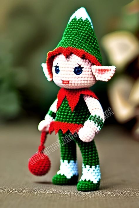 Amigurumi Santa Claus, Elf Pattern, Amigurumi Santa, Crochet Christmas Ornaments Free, Handmade Crafts Gifts, Crochet Pants, Crochet Animals Free Patterns, Crochet Fall, Crochet Christmas Ornaments