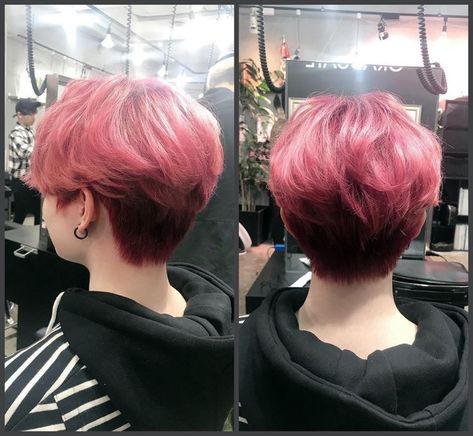 Queer Undercut Short Hair, Long Pixie Haircut With Undercut, Pink Pixie Hair, Pixie Haircut Undercut, Pelo Ulzzang, Pixie Aesthetic, Pink Pixie, Androgynous Hair, Tomboy Hairstyles