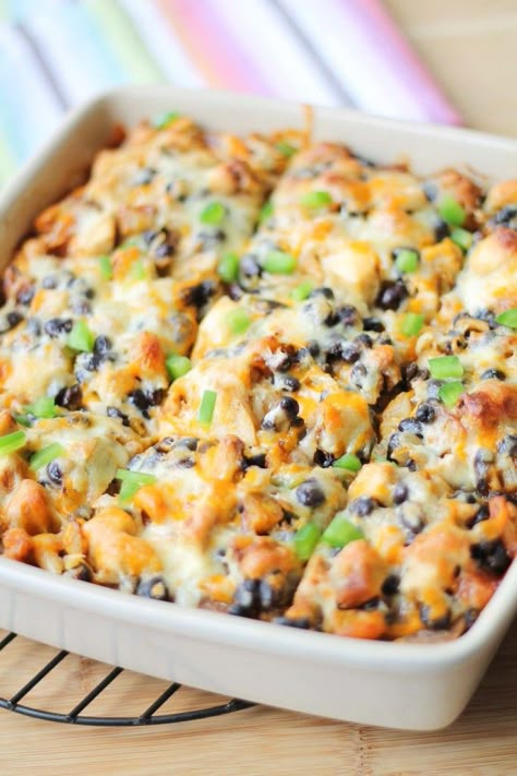 Chicken Enchilada Bake with Butternut Squash & Black Beans Butter Squash Recipe, Butternut Squash Black Bean, Chicken Enchilada Bake, Enchilada Bake, Baked Butternut Squash, Pastas Recipes, Chicken And Butternut Squash, Healthy Veggie, Sweet Potato Recipes Casserole