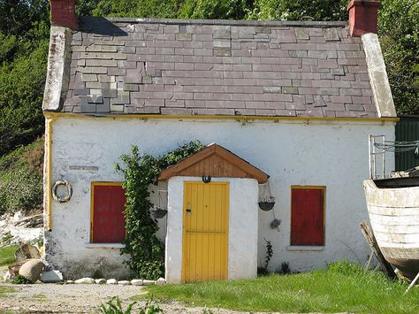 A cottage on Seal Island. Fisherman's Cottage, Red Shutters, 18th Century House, Cottages By The Sea, Victorian Renovation, Summer Beach House, Fishermans Cottage, Yellow Door, County Donegal