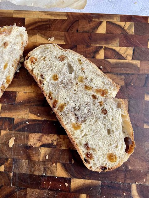 Cinnamon Raisin Bread, Raisin Bread, Golden Raisins, Cinnamon Raisin, Cooking Pan, Sourdough Recipes, Sourdough Starter, Loaf Bread, Ground Cinnamon