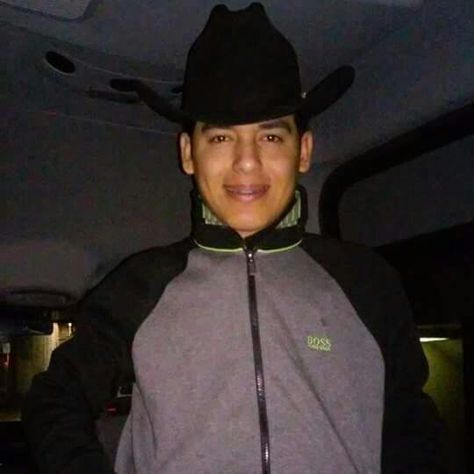 Tan Chulo Mi Amor ;** Ariel Camacho Videos, Hispanic Aesthetic, Mexican Culture, Man Crush, Wallpaper Iphone Cute, Mood Pics, Ariel, Singers, Ballet