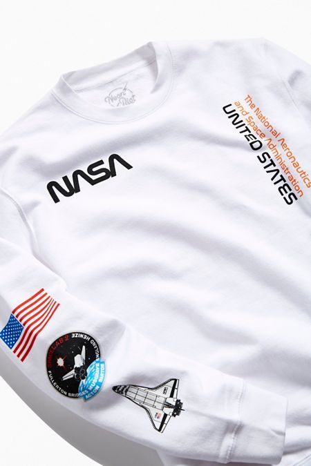 Nasa Outfit, Nasa Merch, Black Hole Art, Merch Inspiration, Baddie Clothes, Nasa Clothes, Nasa Hoodie, Puma Outfit, Outfit Hombre