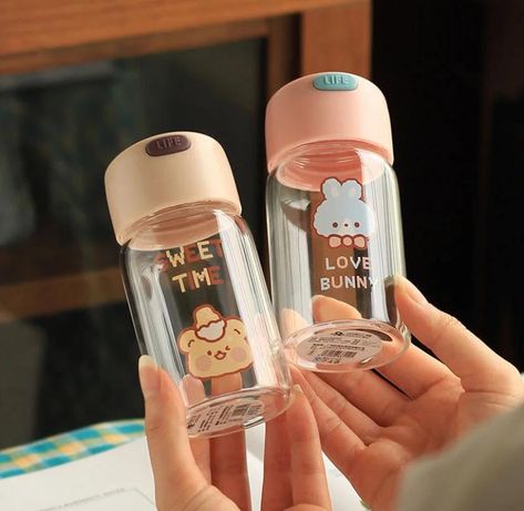 So cute.. so tiny.. perfect to carry around with you! 🛍️ KShoppu Mini Kawaii Glass Water Bottle #bottle #bottle #glassbottle #minibottle #waterbottle Functionality Design, Mini Water Bottles, Stylish Water Bottles, Cute Water Bottles, Bottle Jewelry, Cute School Supplies, Glass Water Bottle, Small Bottles, Mini Bottles