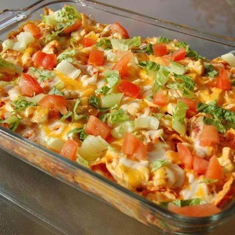 Cheesy chicken Mexican Dorrito Casserole Chicken Dorito, Doritos Chicken, Casserole Ideas, Chicken Dorito Casserole, Bean Salads, Loaded Chicken, Dorito Chicken, Dorito Casserole, Bacon Casserole