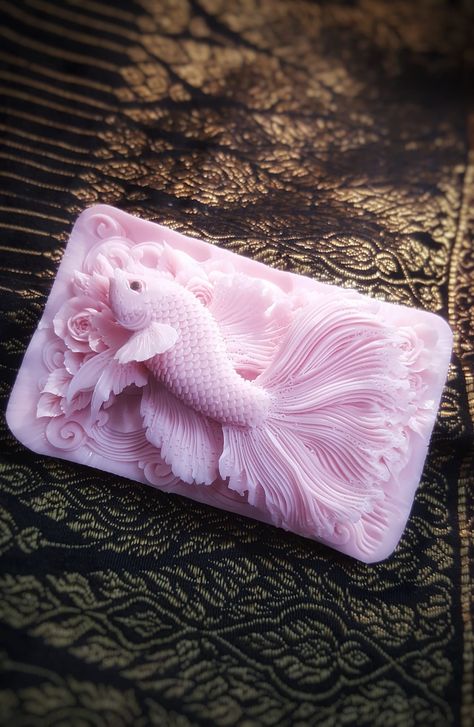 Soap Relief Carving, Ivory Soap Carving, Soap Carving Design, Perla Soap Sculpture Easy, Perla Soap Sculpture, Soap Carving Ideas Easy, Soap Carving Ideas, Diy Soap Carving, Soap Sculpture