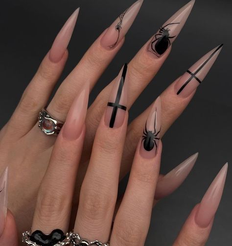 Ongles Goth, Horror Nails, Nail Art Halloween, Spider Pattern, Holloween Nails, Long Stiletto, Gothic Nails, Goth Nails, Glow Nails