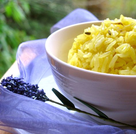 Lavender-Turmeric Scented Jasmine Rice Cook Jasmine Rice, Jasmine Rice Recipe, Lavender Rice, Quinoa In Rice Cooker, Rice In The Oven, Jasmine Rice Recipes, Cooking Prime Rib, Cooking Jasmine Rice, Thai Kitchen