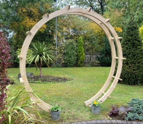 Garden Circle, Circular Arch, Circular Garden, Moon Arch, Pallet Projects Garden, Moon Gate, Wood Garden, Flower Circle, Garden In The Woods