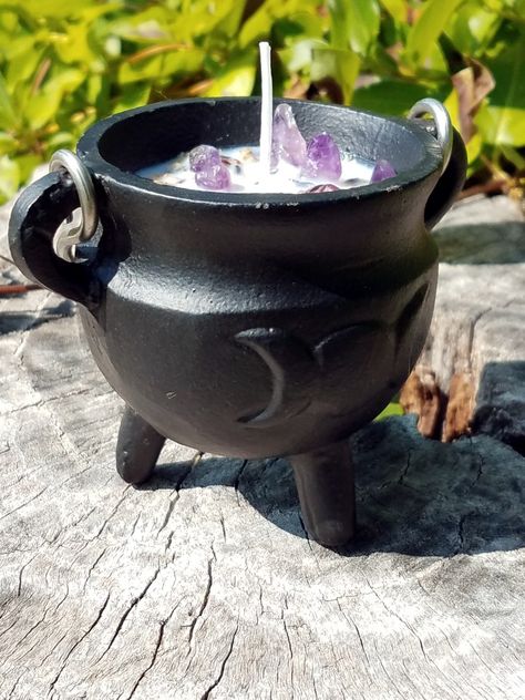 Crystal cauldron candle  Bellalunacandleco.etsy.com Cauldron Candle, Witch Bedroom, Pink Poison, Witch Bedrooms, Witch Store, Pink Witch, Spooky Ideas, Healing Candles, Clay Candle