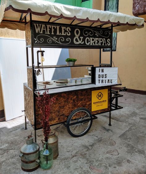 Carrito estilo industrial para venta de waffles y crepas Waffle Cart, Food Stand Design, Distilling Equipment, Beer Stand, Gerobak Dorong, Italian Street Food, Bike Food, Diy Wood Plans, Food Bike