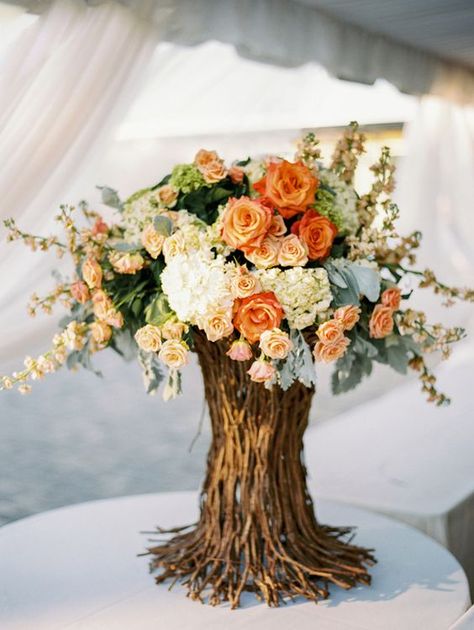 Affordable Wedding Centerpieces, Fall Floral Centerpieces, Deco Champetre, Flowers In A Vase, Unique Wedding Flowers, Fall Wedding Centerpieces, Bridal Musings, Creative Craft, Deco Floral