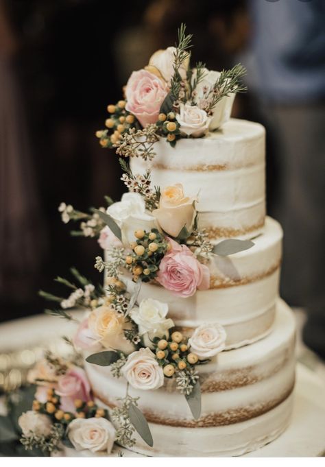 Vintage Wedding Cake Ideas, Pictures Of Wedding Cakes, Peach Wedding Colors, Dream Wedding Cake, Floral Wedding Cakes, Amazing Wedding Cakes, Wedding Cake Rustic, Simple Wedding Cake