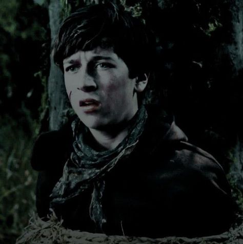 Skyler Gisondo Once Upon A Time, Ouat Devin, Devin Ouat, Ouat Neverland, Skyler Gisondo, Pan Ouat, 2000s Boys, Peter Pan Ouat, Robbie Kay