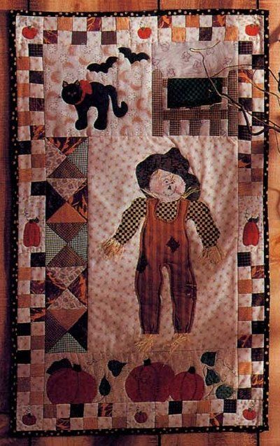 Fall Patchwork Quilted Wall Hanging Quilted Wall Hangings Patterns, Fall Patchwork, Wall Hanging Pattern, Quilted Wall Hanging, Hanging Quilts, Hanging Fabric, Halloween Quilts, Triangle Quilt, Diy Quilt