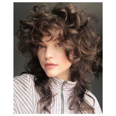 Types Of Bangs, Cosmetic Aesthetic, Edward Scissor, Scissor Hands, Curly Shag, Bohemian Wedding Hair, Bohemian Hair, Layered Curly Hair, Short Shag Haircuts