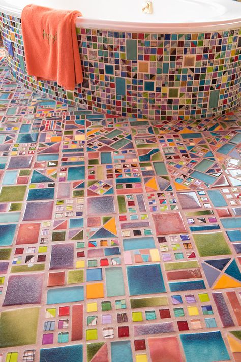 Colorful Home Interior Design, Eclectic Maximalism Bathroom, Maximalist Architecture, Vintage Eclectic Aesthetic, Maximalist Decor Bathroom, Tiled Interior, Funky Tiles, Interior Design Eclectic, Medgar Evers