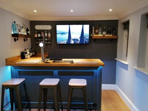 Garden Room With Bar, Small Man Cave Bar, Summer House Bar Ideas Interior, Game Room Bar Ideas Small Spaces, Bars For Home Man Caves, Home Sports Bar, Man Cave Bar Ideas Small Spaces, Garden Room Bar, Home Basement Bar