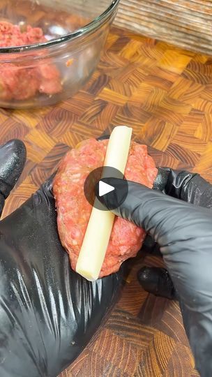 Grilling Burgers, Stuffed Burger, Stuffed Burgers, Burger Dogs, Hamburger Meat, Low Carb Eating, Dog Recipes, Grilled Meat, Carb Recipes