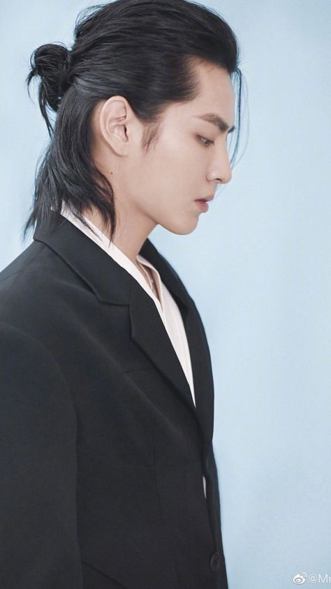 Long Hairstyles Mens, Korean Boy Hairstyle, Hairstyles Thick Hair, Boy Hairstyle, Asian Long Hair, Hairstyles Mens, Man Bun Hairstyles, Hair Style Korea, Asian Men Hairstyle