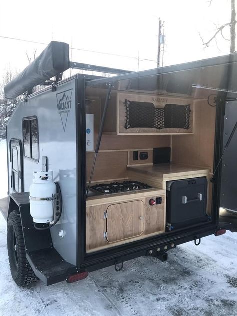 Squaredrop Camper, Teardrop Trailer Camping, Enclosed Trailer Camper, Teardrop Camper Plans, Mini Caravan, Camping Trailer Diy, Small Camping Trailer, Teardrop Camper Trailer, Cargo Trailer Camper