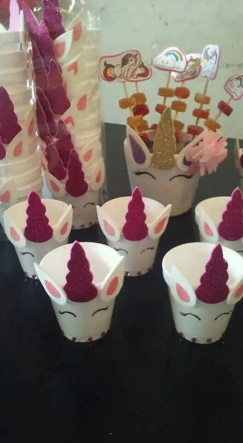 Toples Kaca, Unicorn Party Ideas, Diy Unicorn Party, Ideas Aniversario, Unicorn Treats, Unicorn Birthday Party Decorations, Unicorn Themed Birthday Party, Diy Unicorn, Unicorn Ornaments