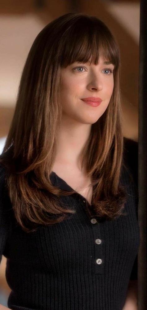 Anastasia Steele Makeup, Anastasia Steele Hair, Dakota Johnson Body, Anastasia Steele Outfits, Dakota Johnson Bangs, Dakota Johnson Hair, Anastasia Grey, Dakota Johnson Style, Body Stocking