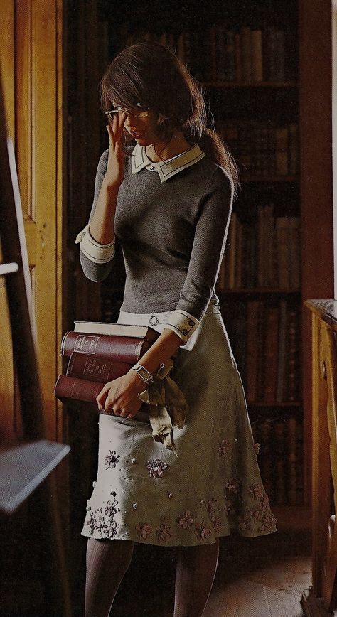 Librarian Chic Outfits, Librarian Style, Fall Outfits For Teen Girls, Librarian Chic, Summer Outfit Ideas, Foto Poses, Geek Chic, 여자 패션, Teen Girls